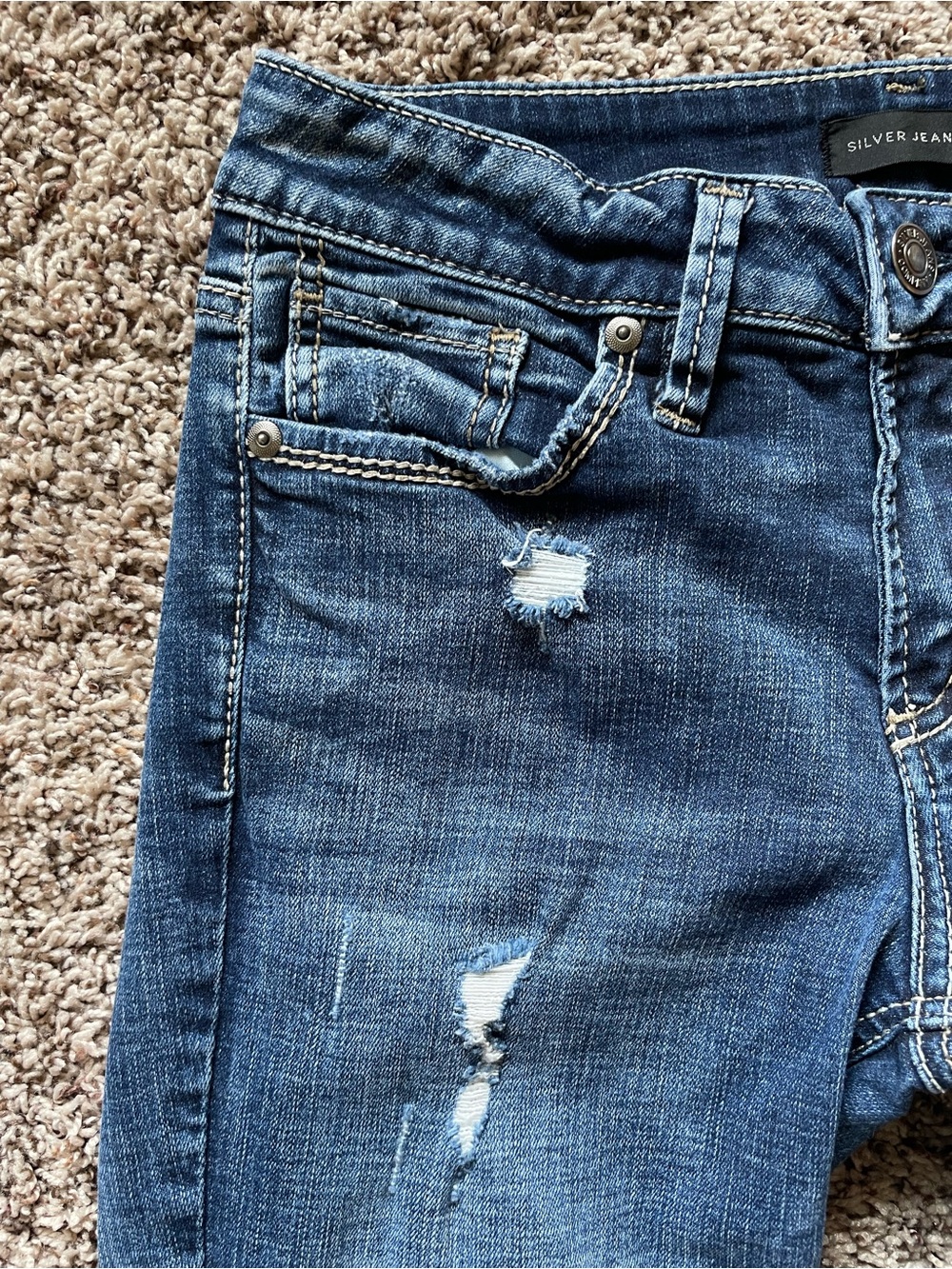 Silver Suki Bootcut Jeans W28 / L33 (measures 28x32) Contrast Stitching - Picture 4 of 12